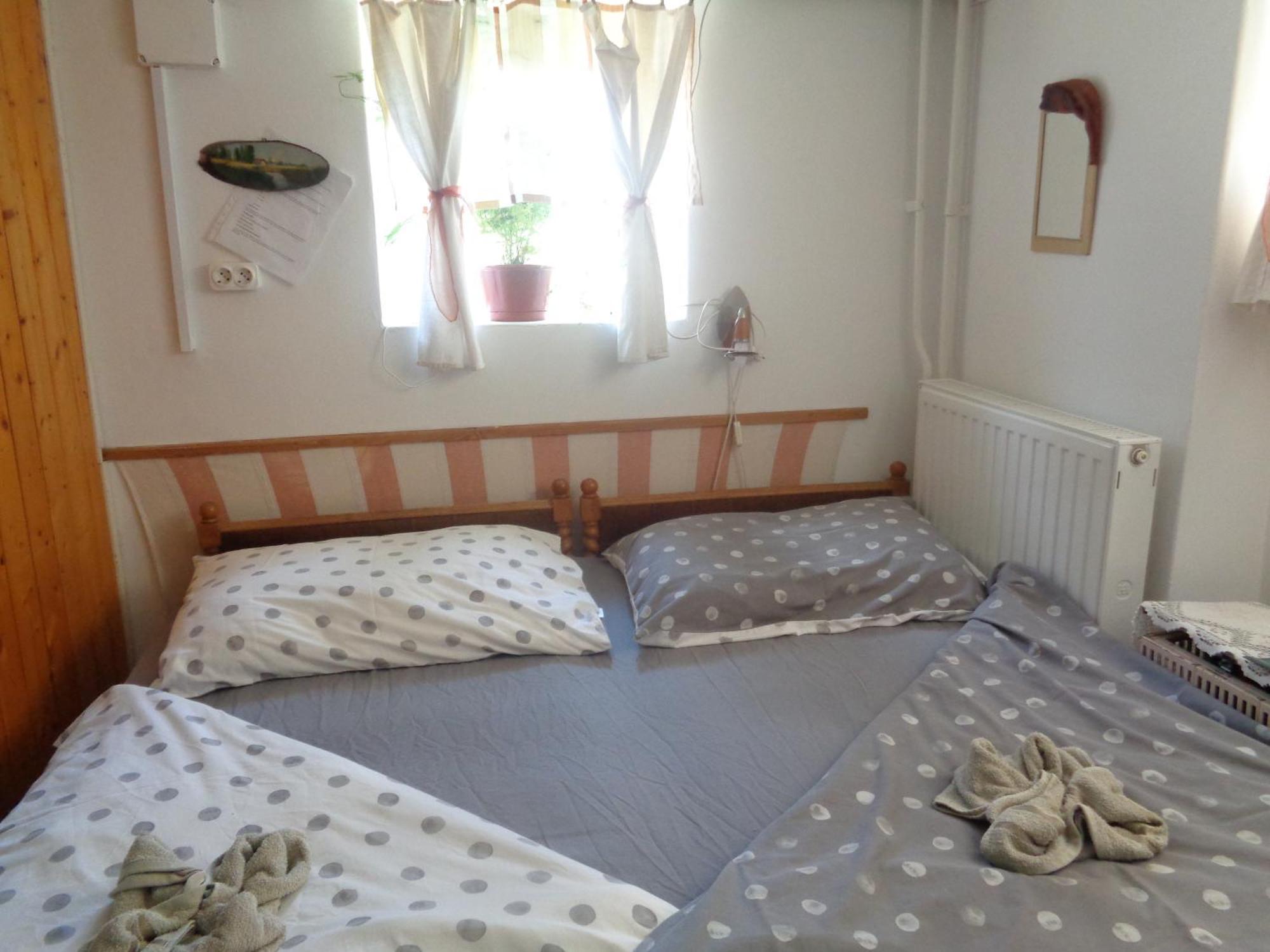 Ferienwohnung Irenke Vendeghaz Alsópáhok Exterior foto