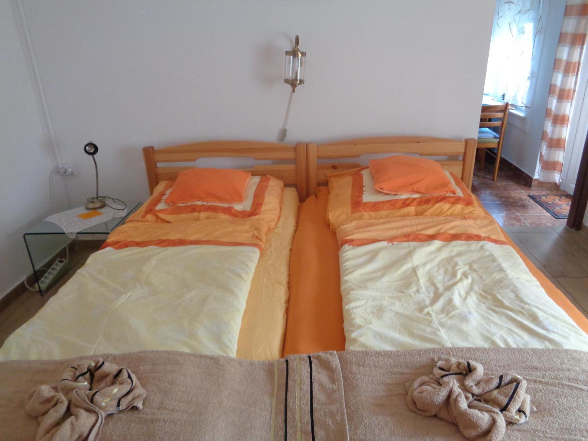Ferienwohnung Irenke Vendeghaz Alsópáhok Exterior foto